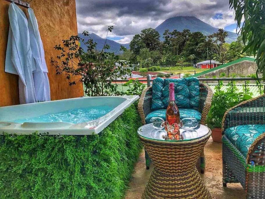 #16 Stylish Rustic Studio & Outdoor JACUZZI