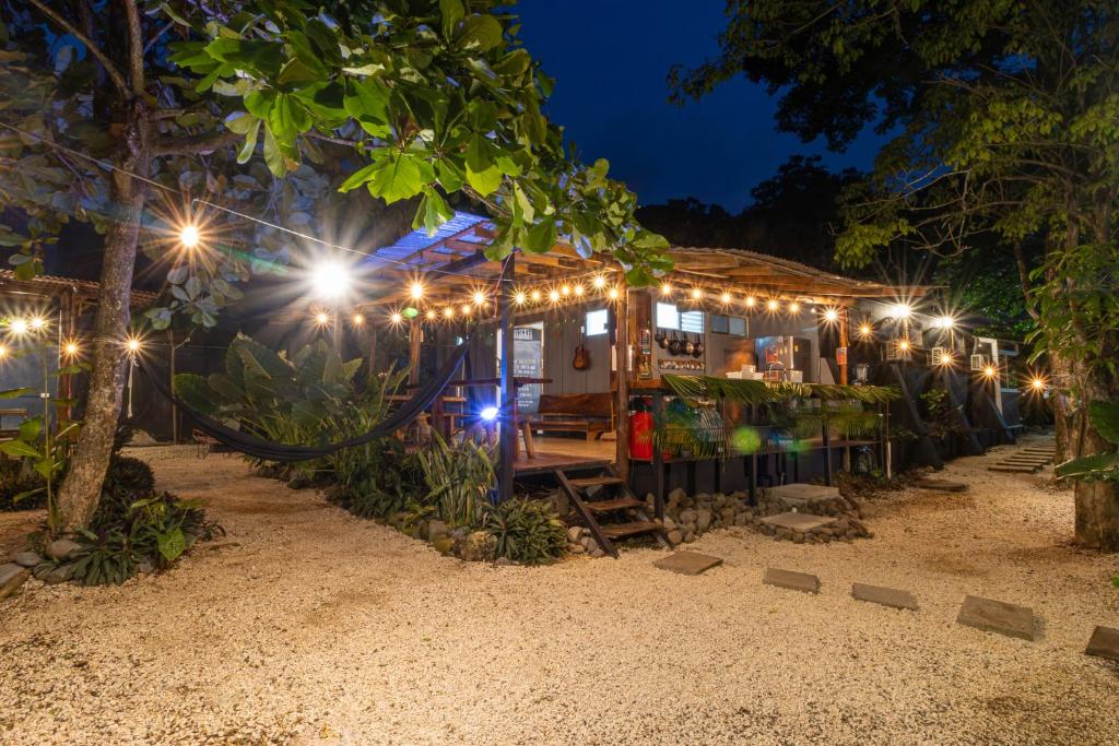 Akih Pods Hostel