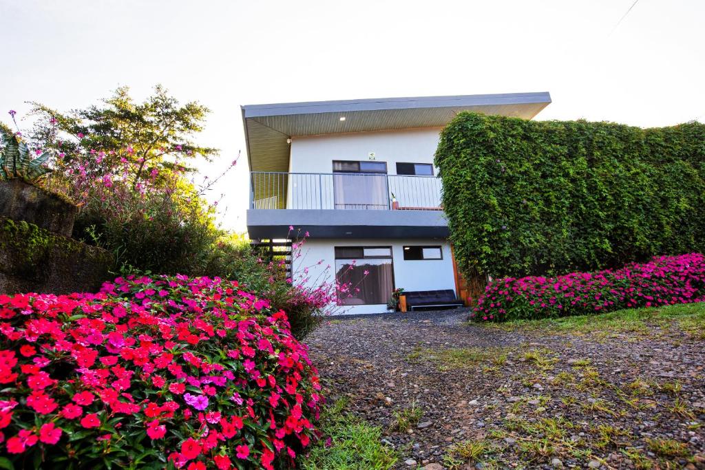 Apartamento Lantana ,Monteverde con Aire Acondicionado y Lavanderia