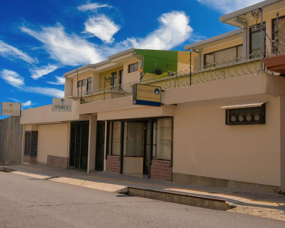 Hotel Bamboo Aeropuerto