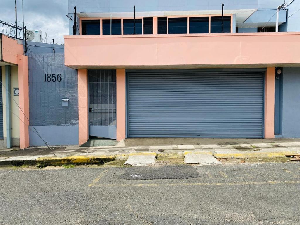 Casa 1856- cómodas habitaciones en el Centro de Alajuela