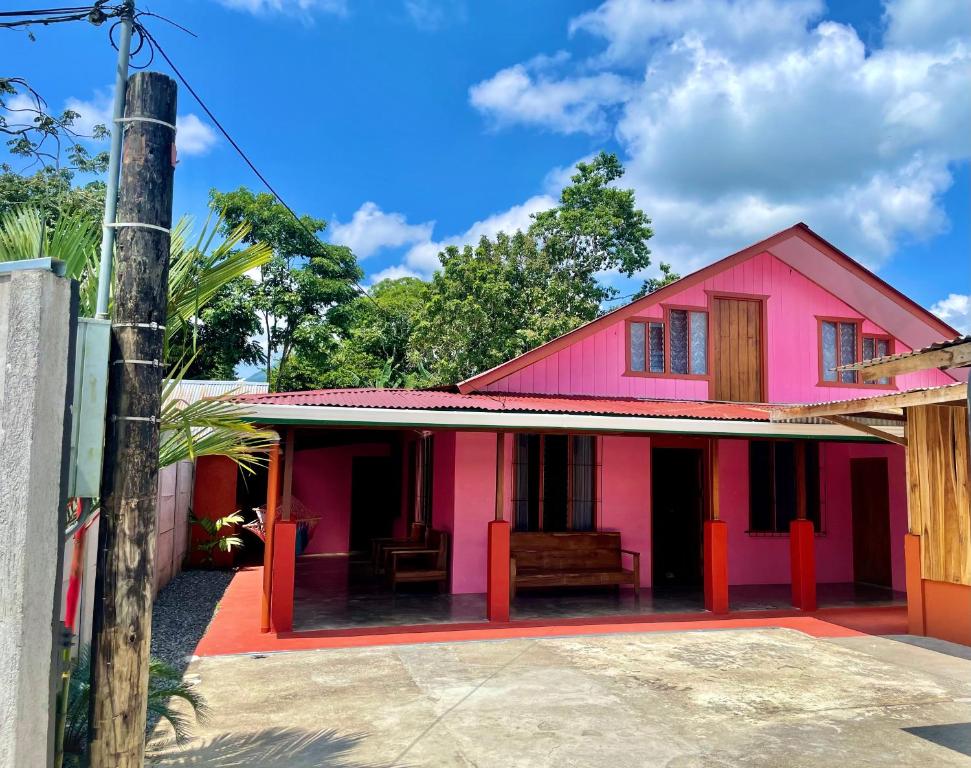 Fortuna Pink Hostel