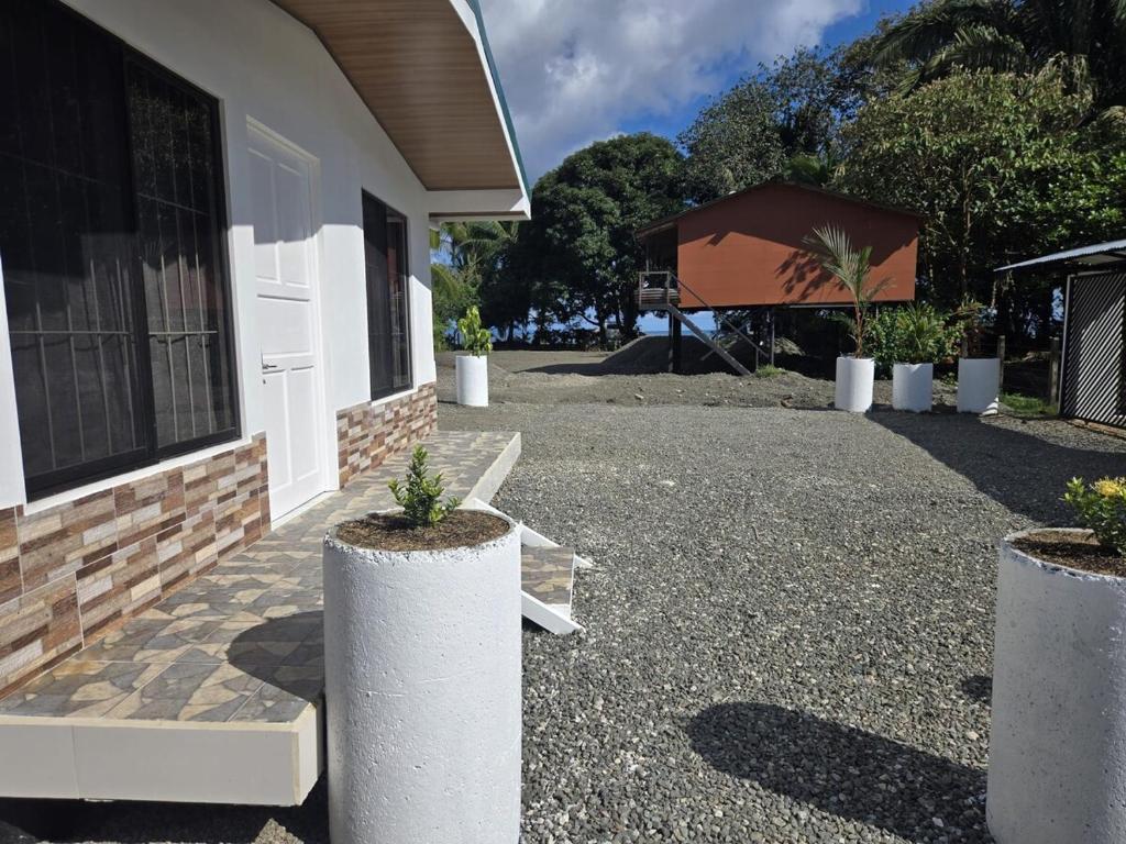 Casa Tucan 2bdr beach house AC BBQ Playa Blanca