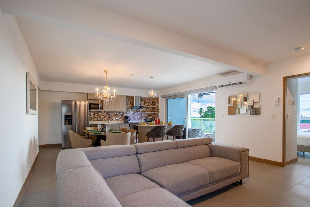 Casago 0607B Brand New Rental Modern Condo with Stylish Decor and Scenic Views