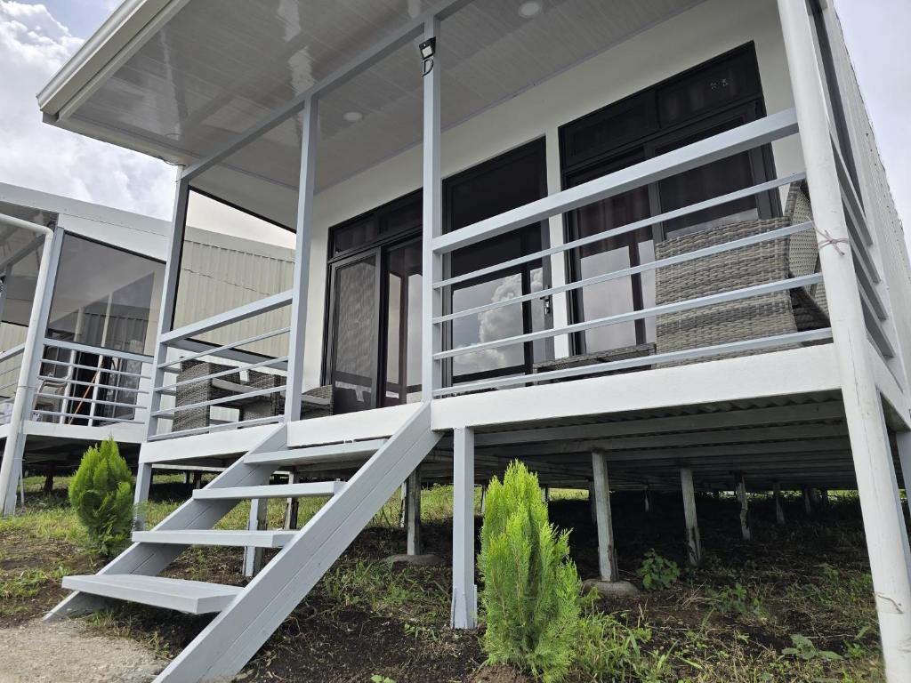 Cattleya Living Studio