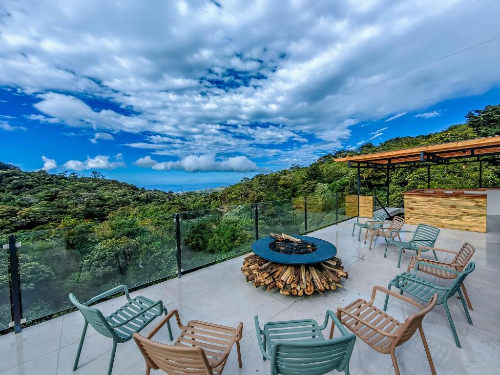 Cloud Forest Lodge by Böëna