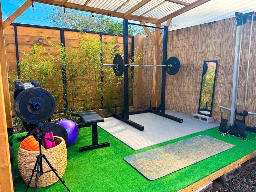 Comfortable Hotel in Jaco with Pool and Gym