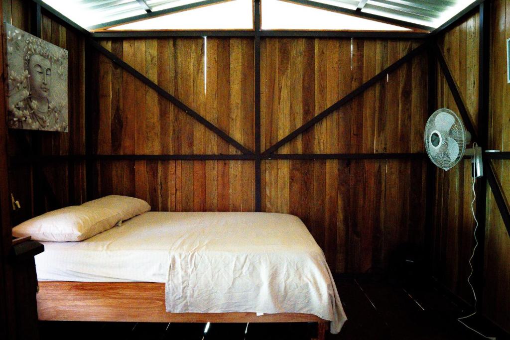 Flutterby House Hostel