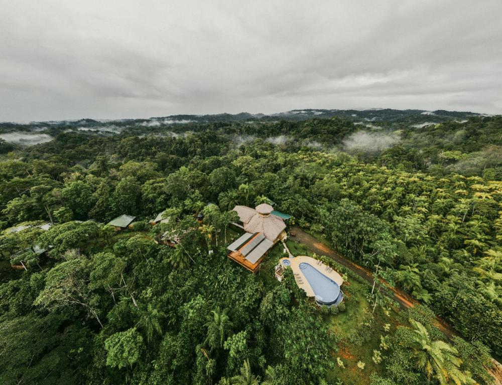 Villas Corcovado-AC-Jacuzzi-Pool-Great Views-Nature-Relaxing