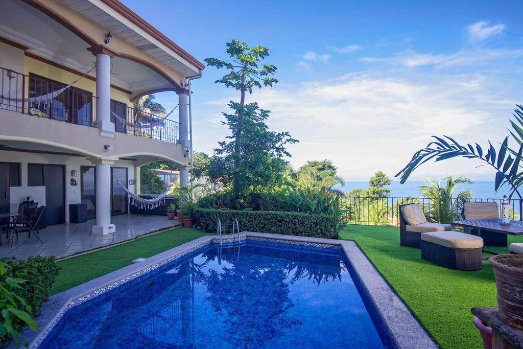 Villa Lapamar, pool with ocean view, Unique!