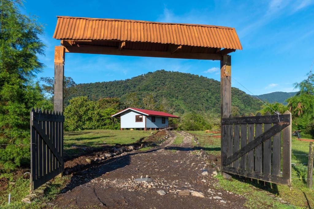 Calas Lodge