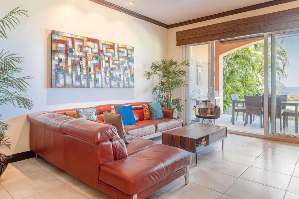Luxury, ocean view, 3-bedroom condo @ Los Sueños