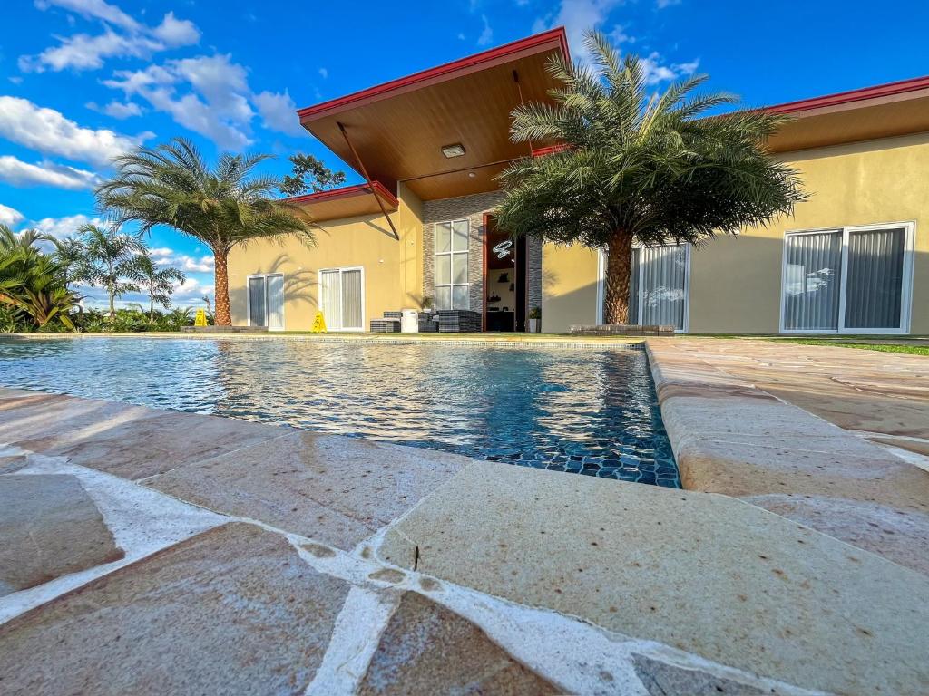Mayoli Hill Deluxe Farmhouse