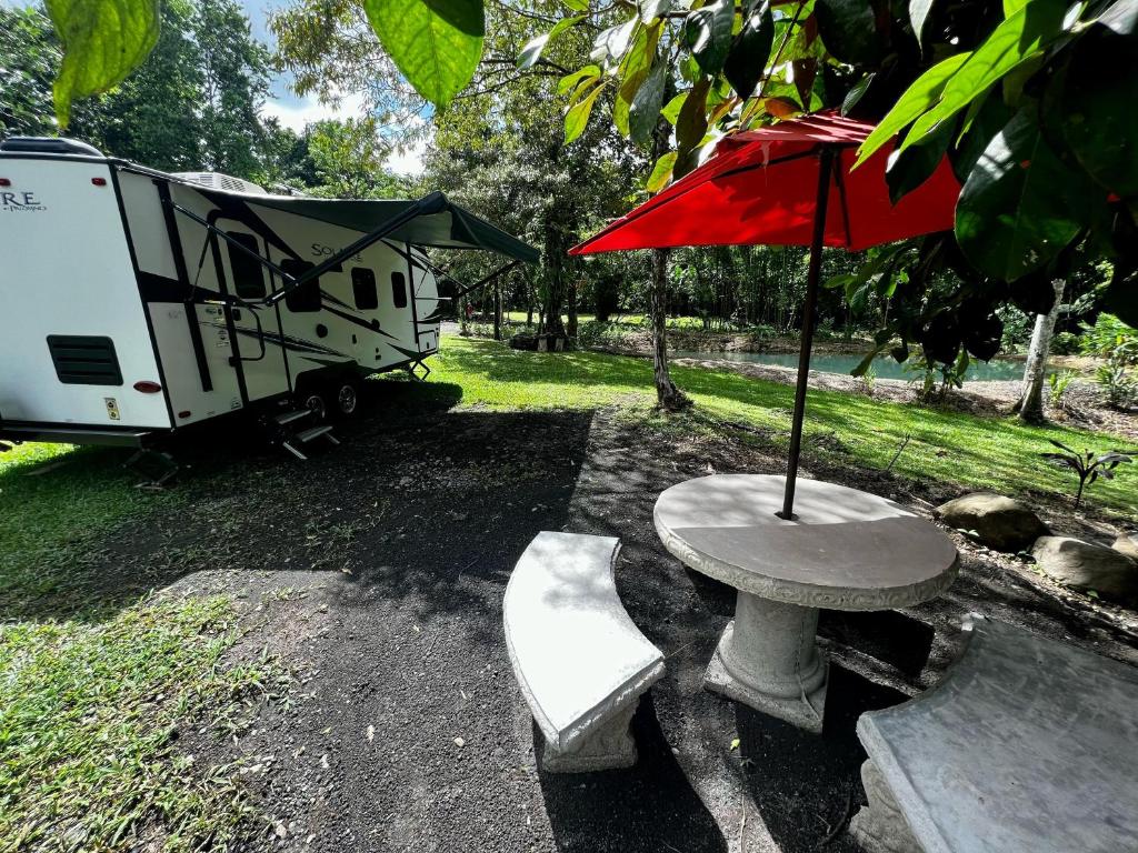 Mineral River Eco Caravan