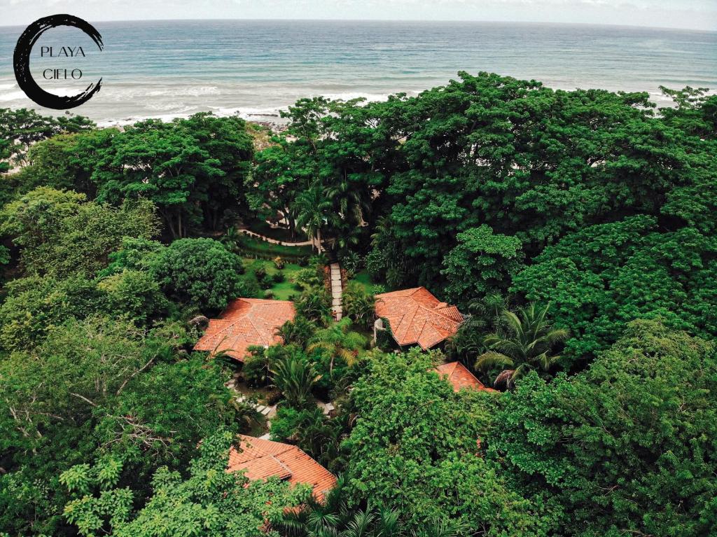 Playa Cielo Beach Front hotel