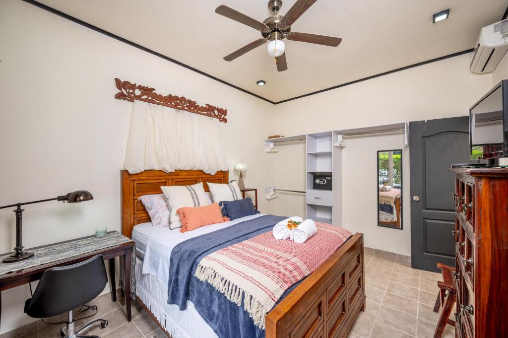 Tamarindo Gem: 1BR Apt in Heart!