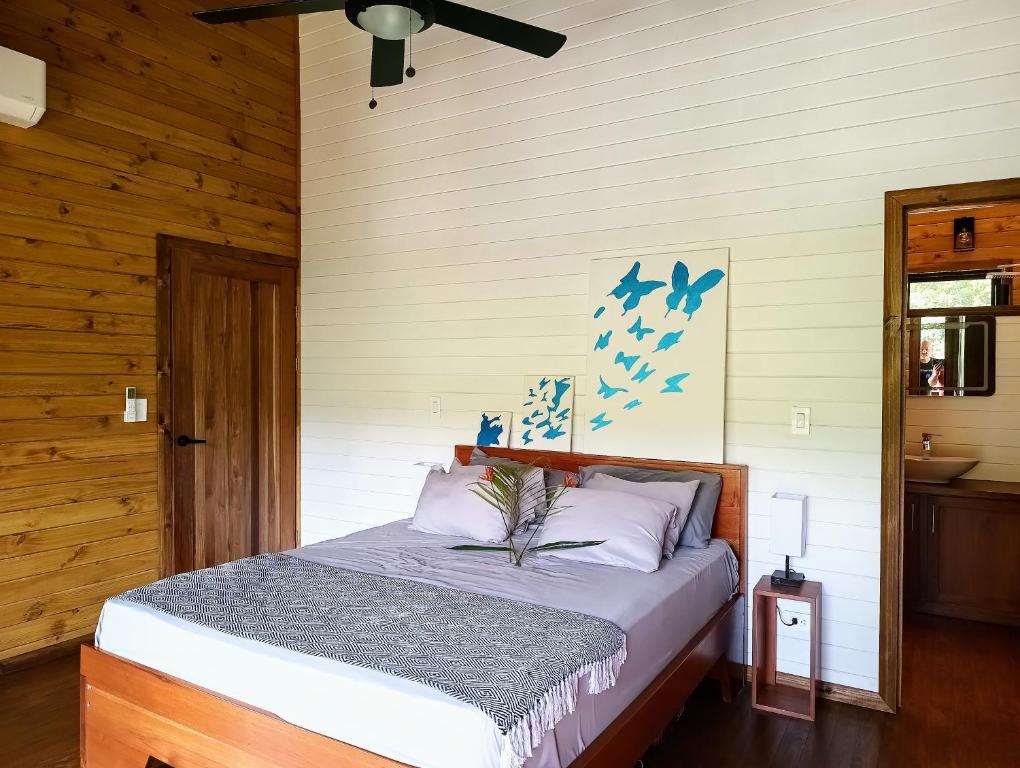 Thoas Lodge