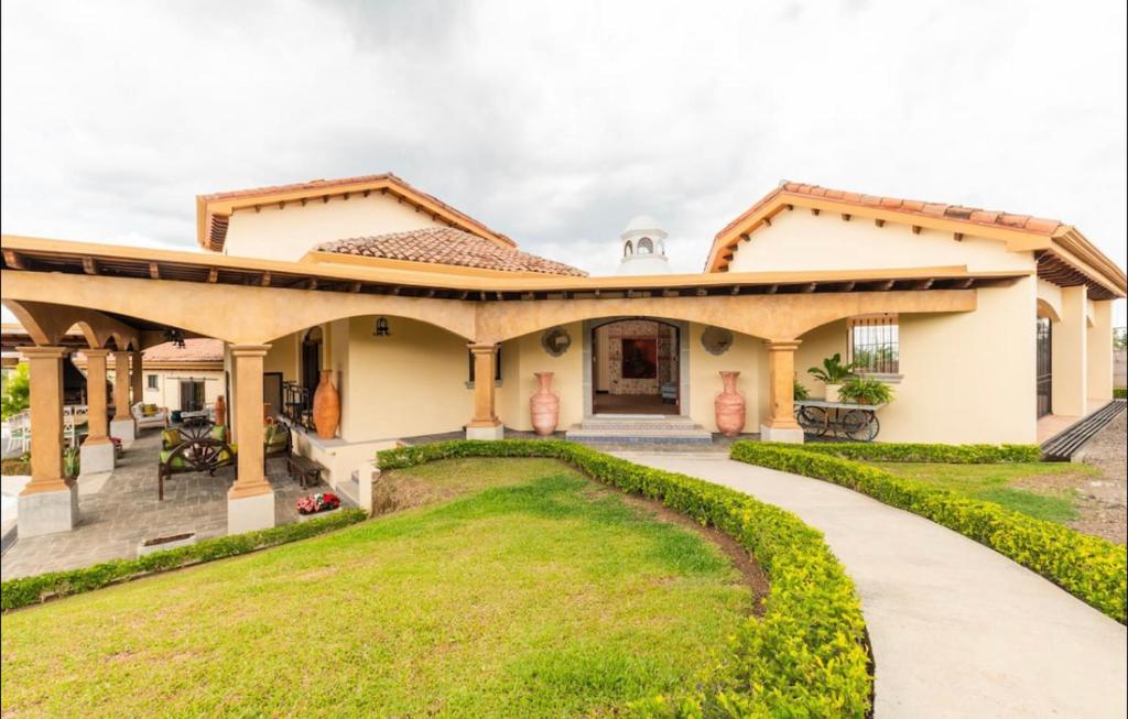 Villa El Retiro Luxury Property