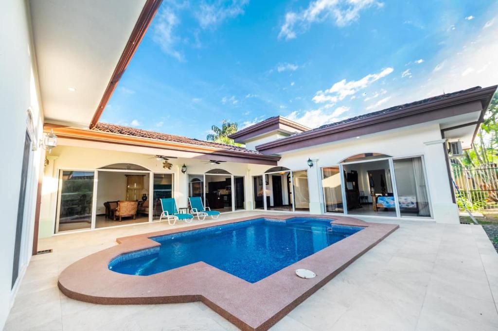 Villa Encanto By Vacation Pura Vida